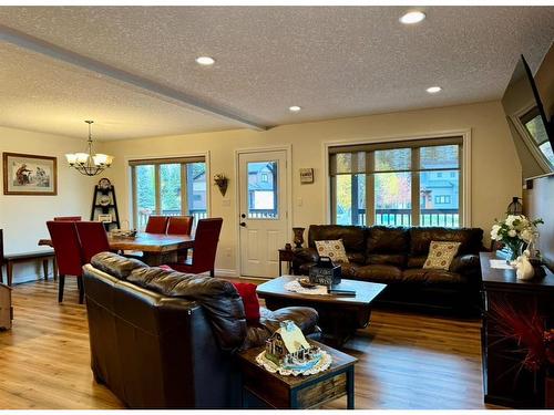 125 Monias Drive, Rural Big Lakes County, AB - Indoor Photo Showing Living Room