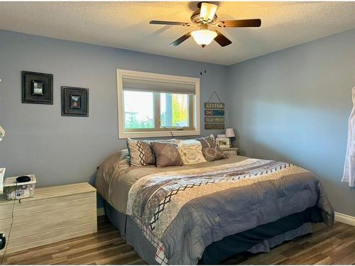 125 Monias Drive, Rural Big Lakes County, AB - Indoor Photo Showing Bedroom