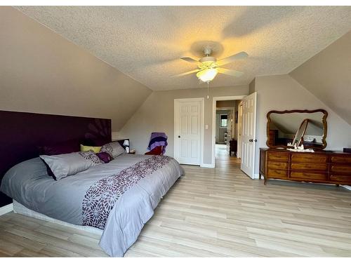 125 Monias Drive, Rural Big Lakes County, AB - Indoor Photo Showing Bedroom