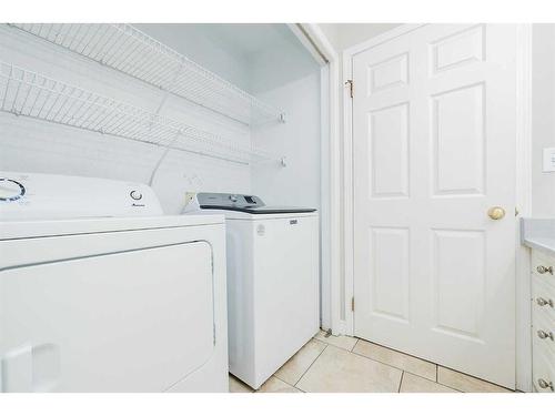 9326 Wedgewood Drive, Wedgewood, AB - Indoor Photo Showing Laundry Room