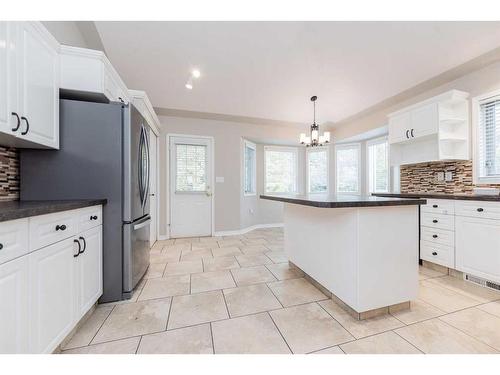 9326 Wedgewood Drive, Wedgewood, AB - Indoor Photo Showing Kitchen