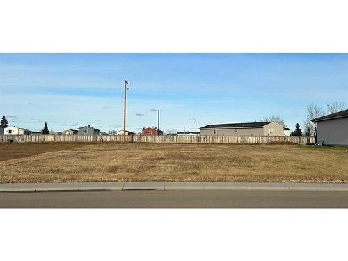 9902 Rainbow Boulevard, High Level, AB 