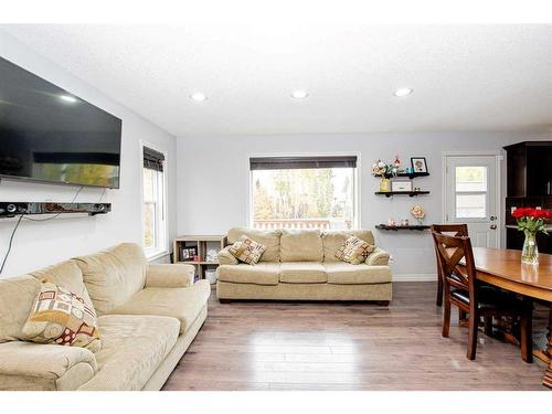 7105 88 Street, Grande Prairie, AB - Indoor Photo Showing Living Room