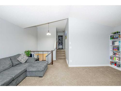 7105 88 Street, Grande Prairie, AB - Indoor Photo Showing Other Room