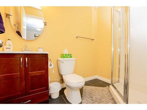 7105 88 Street, Grande Prairie, AB - Indoor Photo Showing Bathroom