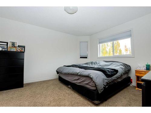 7105 88 Street, Grande Prairie, AB - Indoor Photo Showing Bedroom