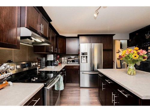 7105 88 Street, Grande Prairie, AB - Indoor Photo Showing Kitchen With Stainless Steel Kitchen