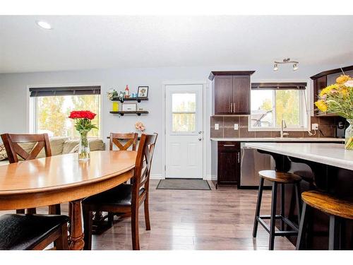 7105 88 Street, Grande Prairie, AB - Indoor Photo Showing Dining Room