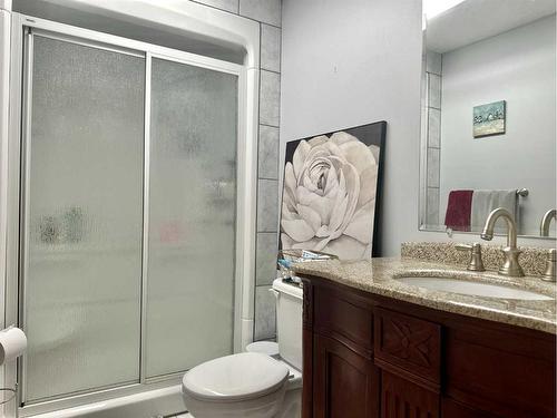 7209 96 Street, Peace River, AB - Indoor Photo Showing Bathroom