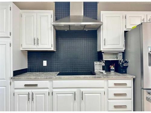 7209 96 Street, Peace River, AB - Indoor Photo Showing Kitchen With Upgraded Kitchen