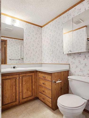 221 Mawdsley Crescent, Grande Cache, AB - Indoor Photo Showing Bathroom