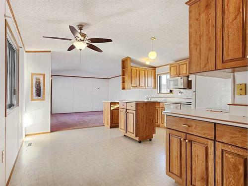 221 Mawdsley Crescent, Grande Cache, AB - Indoor Photo Showing Kitchen