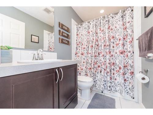 8730 72 Avenue, Grande Prairie, AB - Indoor Photo Showing Bathroom