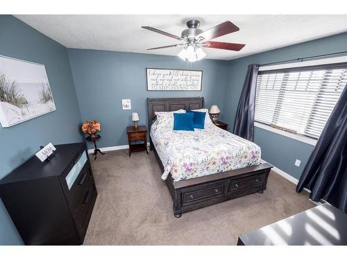 8730 72 Avenue, Grande Prairie, AB - Indoor Photo Showing Bedroom