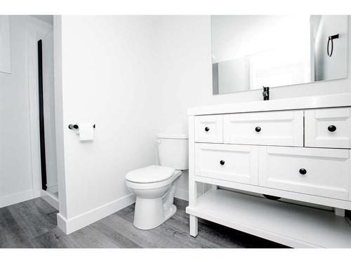 4901 51 Street, Valleyview, AB - Indoor Photo Showing Bathroom