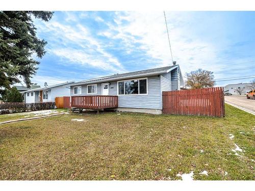 4901 51 Street, Valleyview, AB - Outdoor