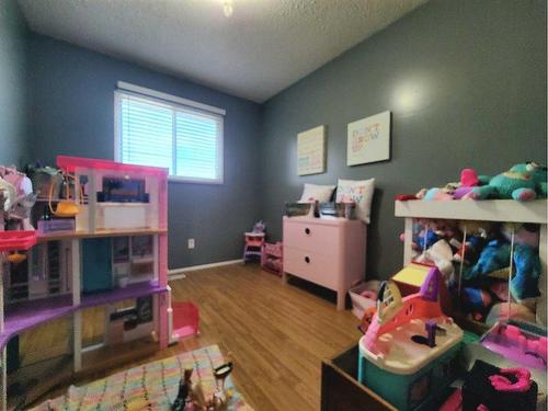 11806 94A Street, Grande Prairie, AB - Indoor Photo Showing Bedroom