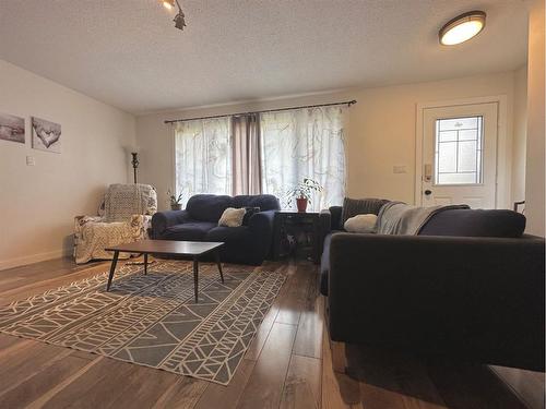 8126 95 Street, Peace River, AB - Indoor Photo Showing Living Room