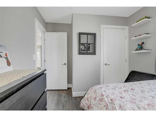 11425 73 Avenue, Grande Prairie, AB - Indoor Photo Showing Bedroom