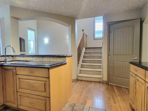 11041 66 Avenue North, Grande Prairie, AB - Indoor Photo Showing Kitchen