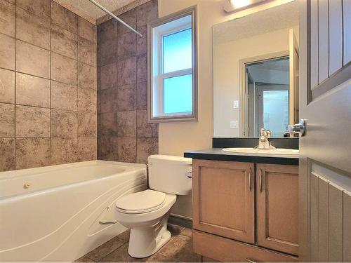 11041 66 Avenue North, Grande Prairie, AB - Indoor Photo Showing Bathroom