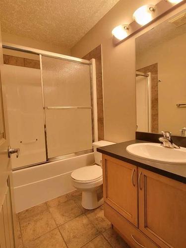 11041 66 Avenue North, Grande Prairie, AB - Indoor Photo Showing Bathroom