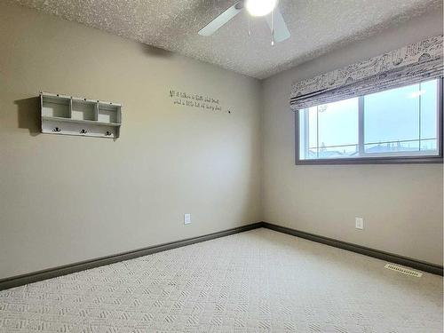 11041 66 Avenue North, Grande Prairie, AB - Indoor Photo Showing Other Room