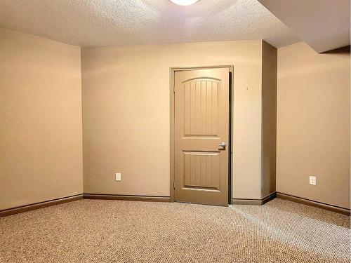 11041 66 Avenue North, Grande Prairie, AB - Indoor Photo Showing Other Room