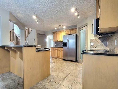 11041 66 Avenue North, Grande Prairie, AB - Indoor Photo Showing Kitchen