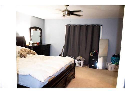 11307 91 Street, Peace River, AB - Indoor Photo Showing Bedroom