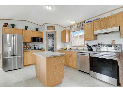 9014 89 Avenue, Grande Prairie, AB - Indoor Photo Showing Kitchen With Stainless Steel Kitchen