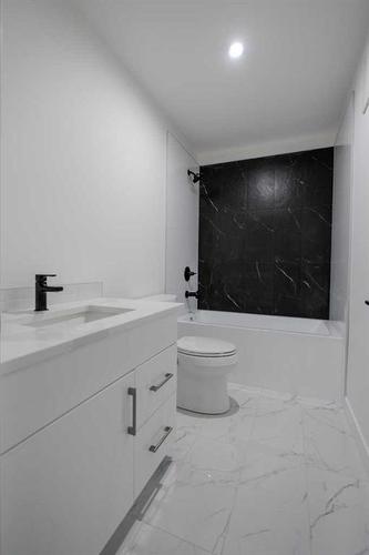 13005 104B Street, Grande Prairie, AB - Indoor Photo Showing Bathroom