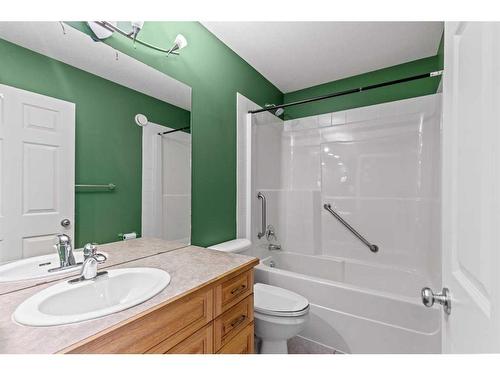 114-11409 96 Street, Grande Prairie, AB - Indoor Photo Showing Bathroom