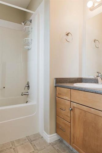 3 Pinnacle Boulevard, Grande Prairie, AB - Indoor Photo Showing Bathroom