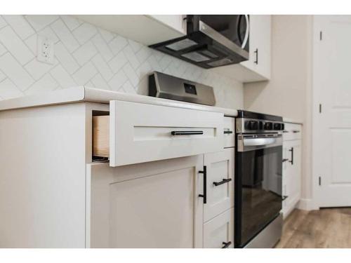 11445 95 Street, Clairmont, AB - Indoor Photo Showing Kitchen