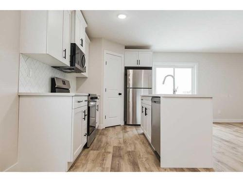 11445 95 Street, Clairmont, AB - Indoor Photo Showing Kitchen