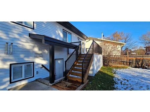 9621 76 Avenue, Grande Prairie, AB - Outdoor With Exterior