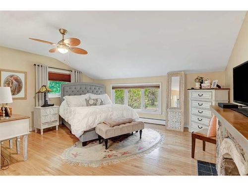 9906 105 Avenue, Grande Prairie, AB - Indoor Photo Showing Bedroom