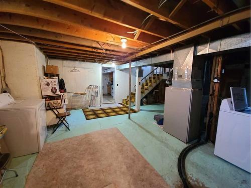 9814 95 Avenue, Peace River, AB - Indoor Photo Showing Basement