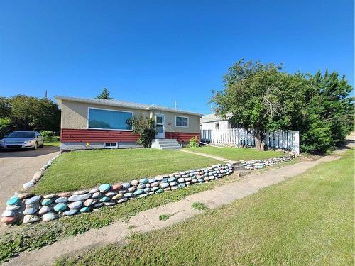 9814 95 Avenue, Peace River, AB - Outdoor