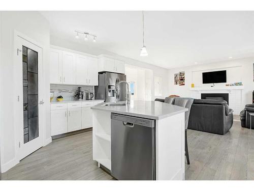 10414 135 Avenue, Grande Prairie, AB - Indoor Photo Showing Kitchen With Upgraded Kitchen