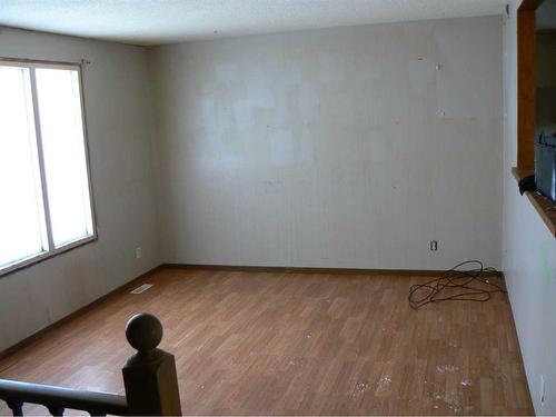 4921 59 Avenue, High Prairie, AB - Indoor Photo Showing Other Room