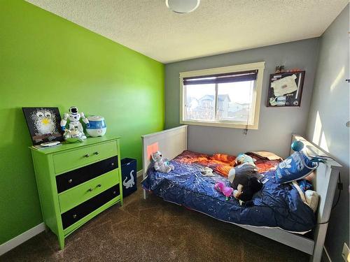 9539 92 Street, Wembley, AB - Indoor Photo Showing Bedroom