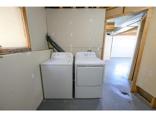 8942 64 Avenue, Grande Prairie, AB - Indoor Photo Showing Laundry Room