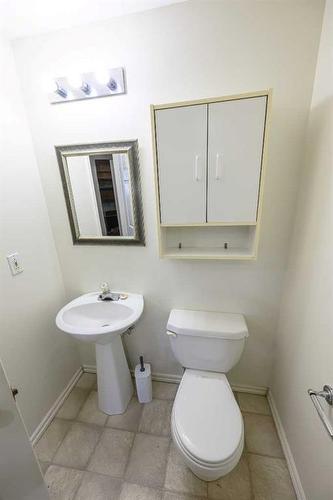 8942 64 Avenue, Grande Prairie, AB - Indoor Photo Showing Bathroom