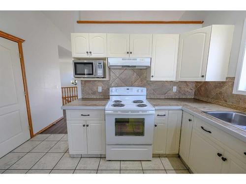 8942 64 Avenue, Grande Prairie, AB - Indoor Photo Showing Kitchen