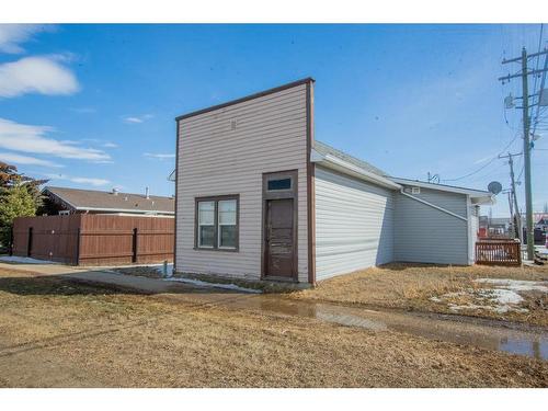 9905 99 Avenue, Sexsmith, AB - Outdoor With Exterior