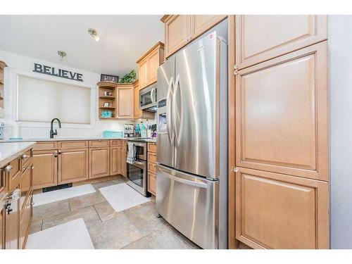 7325 88 Street, Grande Prairie, AB - Indoor Photo Showing Kitchen