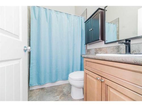 7325 88 Street, Grande Prairie, AB - Indoor Photo Showing Bathroom