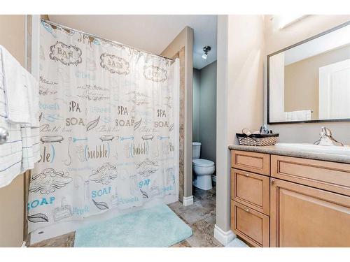 7325 88 Street, Grande Prairie, AB - Indoor Photo Showing Bathroom